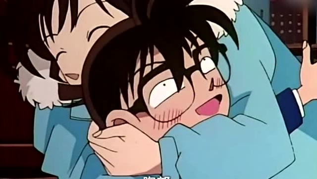 名侦探柯南:柯南脸红合集最后一个和小兰一起好温馨啊