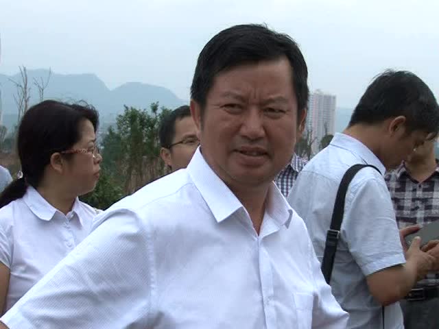 贵州大学党委书记校长陈坚到贵州大学科技学院惠水校区调研