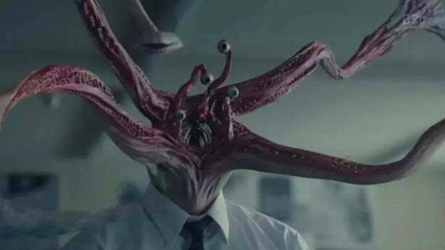 外星食人虫太可怕了,吃掉人脑后控制人身体