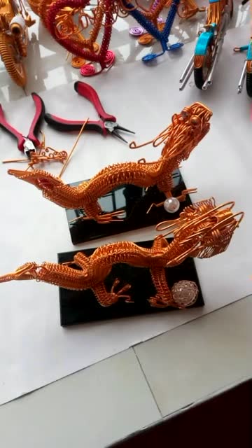 用铝线编织车载中国龙