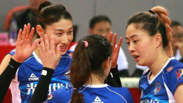 上海女排左右两边 金软景和曾春蕾两大得分主力!