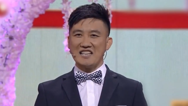 宋晓峰小品《我们结婚吧》杨树林为妻子主持婚礼,嘻皮笑脸