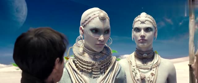 科幻巨作《千星之城》主角来到珍珠星人的星球 美不胜收