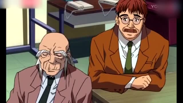 桑原老师指了指自己的头,与进藤光擦身而过的瞬间,我感觉他会赢