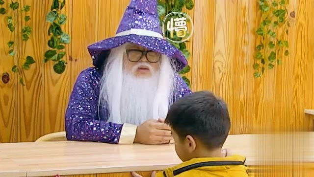 最怕安迪老师忽然上课,这一段演讲把老爷爷都给讲懵了!