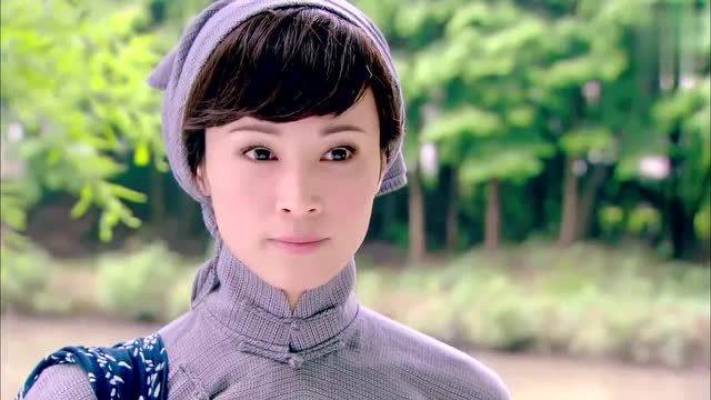 烽火佳人:闵茹便装乘船逃跑,却不知周霆琛就在船内