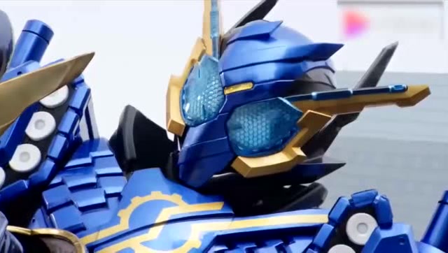 假面骑士build 得到桐生战兔身体的evol变身!