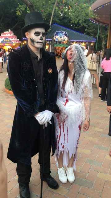 万圣节真人秀情侣