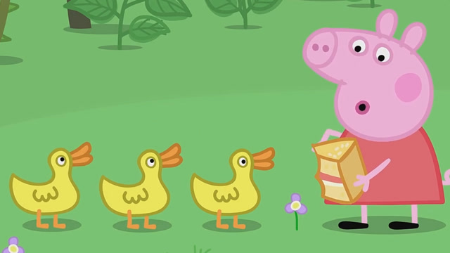 小猪佩奇给鸭太太饼干吃 佩奇喜欢鸭太太
