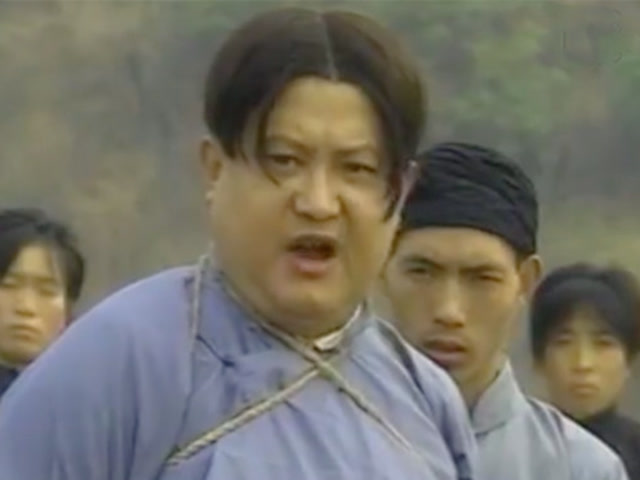 傻儿师长:樊傻儿帮助别人偷自家粮食,樊门不幸,叔公要将他活埋