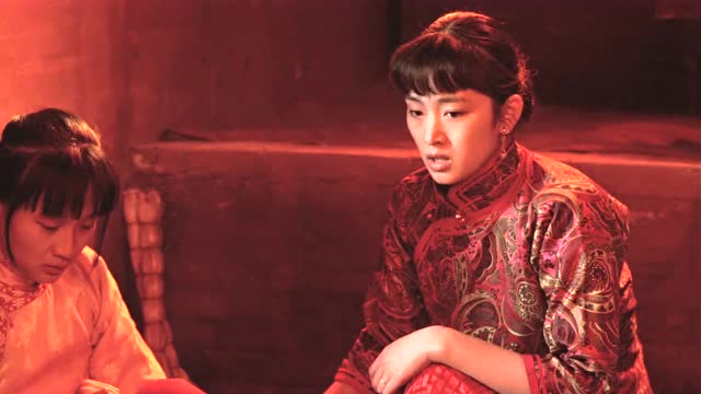 大红灯笼高高挂:玩偶竟然是二太太卓云做的,真是人面兽心呀