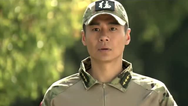 雷战在结婚当天,竟然接到紧急任务,他坚决去执行任务