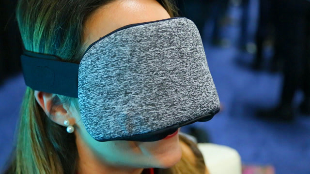 智能黑科技设计发明,高科技眼罩,带上能防止打呼噜?