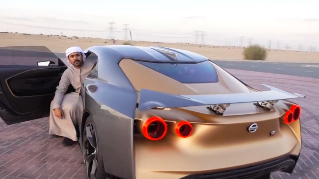 迪拜王子新买的gtr到货了,下车的那一刻,才知道气场有多么强大!