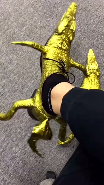 真正的鳄鱼皮鞋