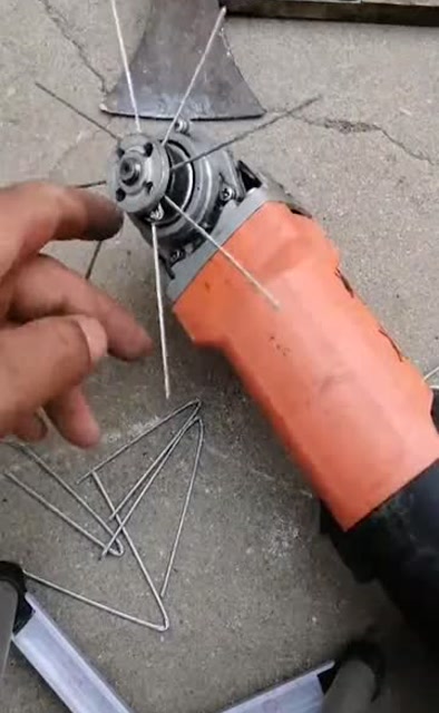 农村小伙自制除草神器,方便实用,真的是太厉害了