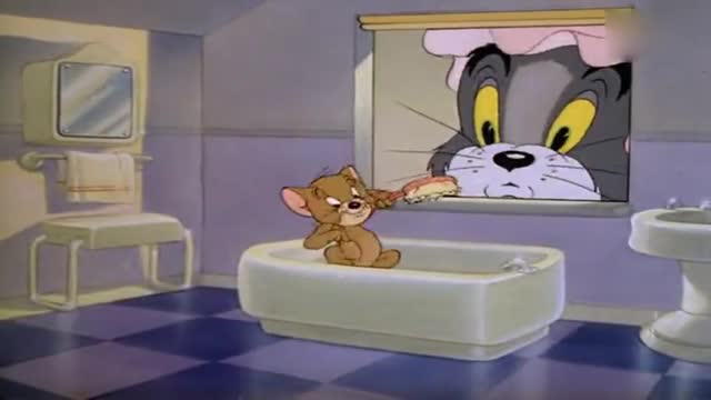 猫和老鼠:汤姆偷看杰瑞洗澡,杰瑞男扮女装,优秀啊!