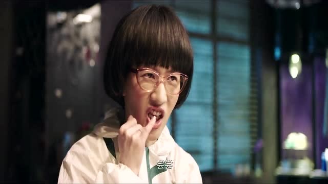 妖铃铃:papi酱被老公坑,吃了一嘴洗衣粉