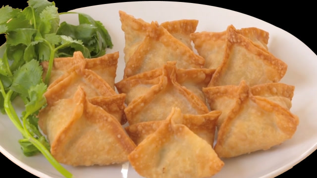 炸蟹角吃,记得加上这2种配料,果子酥脆有味,放软了也好吃