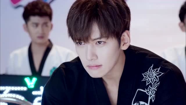 谭松韵电视剧作品旋风少女2新松柏使用出更强的白鹤亮翅