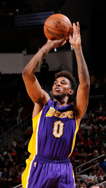 活久见!尼克杨抢断队友飙三分,扣篮王小土豆暴扣中锋不敢防