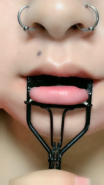 今天刚刚打的鼻环