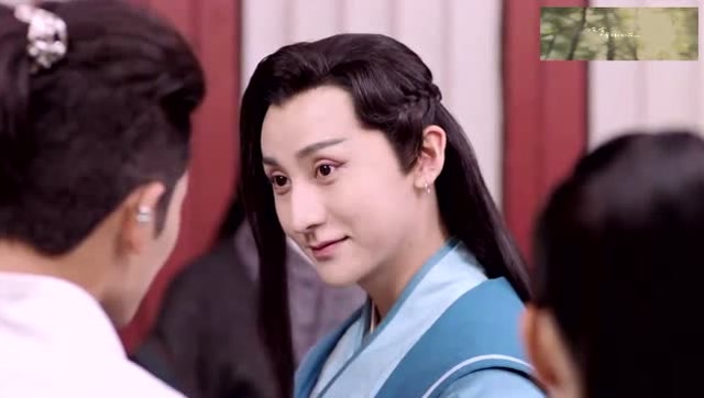 小伙长得太过俊俏,龙阳君看见小伙就直抛媚眼,太辣眼睛