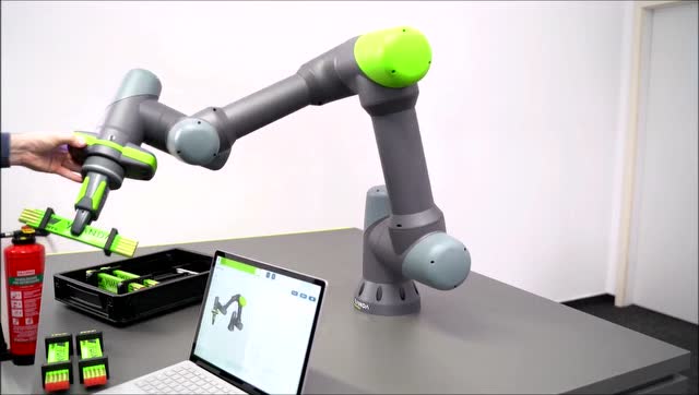 远大协作机器人yunik拖拽示教演示