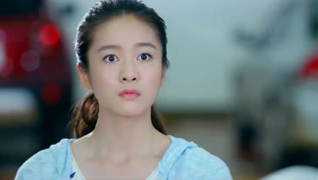 旋风少女:李恩秀即将被小偷误伤,戚百草高空救援!