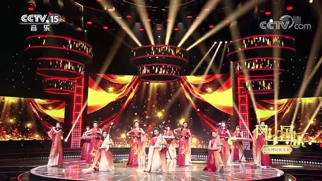 女子十二乐坊演奏《我和我的祖国》,民族乐器演绎,耳朵都听苏了