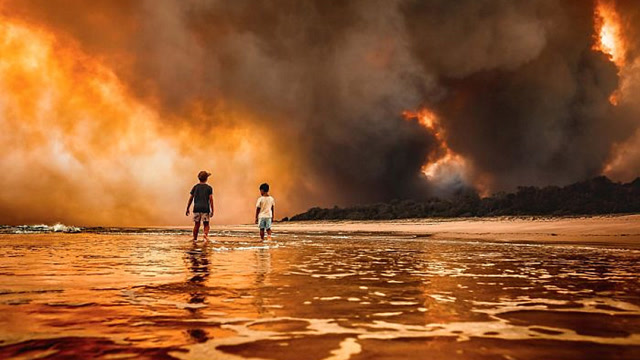 澳大利亚24万人紧急逃亡!灾难预警达48小时,逃难汽车排长龙