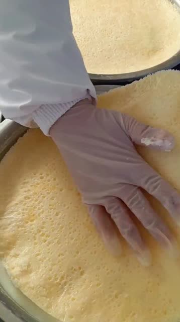 美女吃奶皮子看完制作方法真的是爱了