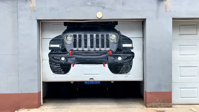 第一次见这种涂鸦车库门,升起的那一刻,才只是霸气的开始!