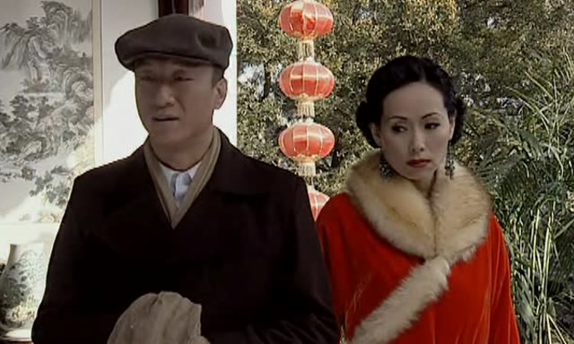 刀锋1937:郑树森要帮小鸭梨赎身,不料老鸨不乐意了,直接派人把他围住