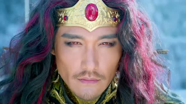 幻城:火王围堵卡索,不料最后救他的竟是他的宠物,真是没白疼它