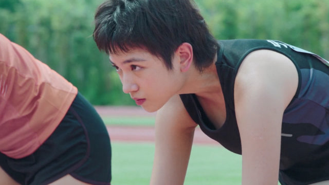 穿越火线:小透明楚歌太难了,比赛被领导女儿陷害,幸好还是第一