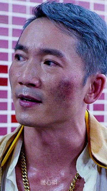 常威:你不是说你不会武功吗