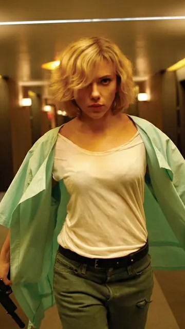 科幻片《超体》寡姐告诉你人类大脑开发度到100%会发生什么(一)