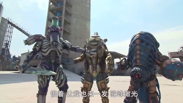 巨神战击队2火战卫被打飞痛到没有知觉也再一次站了起来