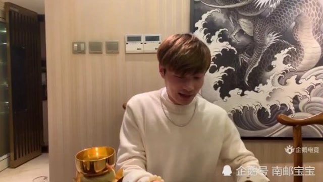 帝师:这就是以前皇帝用的虎须牙签,还有带消炎的功效!