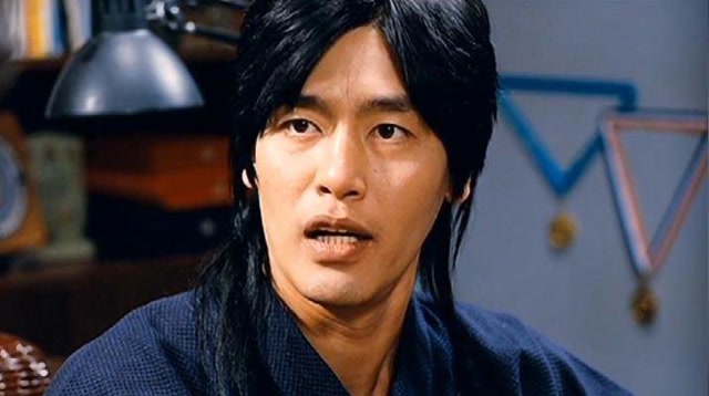 金馆长说不收小男孩为徒,可一听小男孩有钱,立马展现出真面目