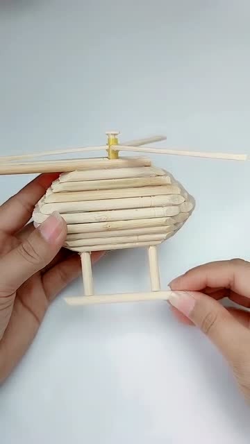 一次性筷子做简易飞机图片