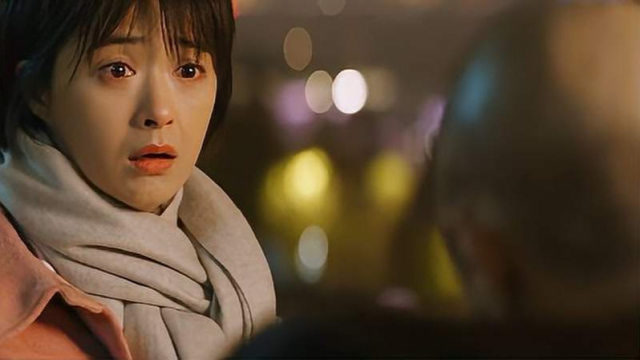 熊顿怕做化疗睡不着,下一秒闺蜜摘下假发,熊顿直接看傻了!