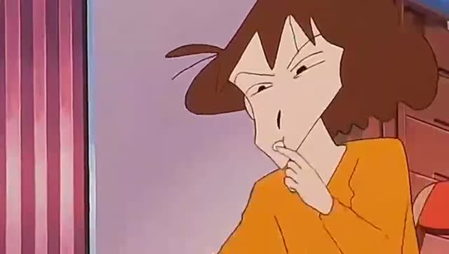 小新和爸爸向车窗外多看了一眼,美伢就咬牙发火