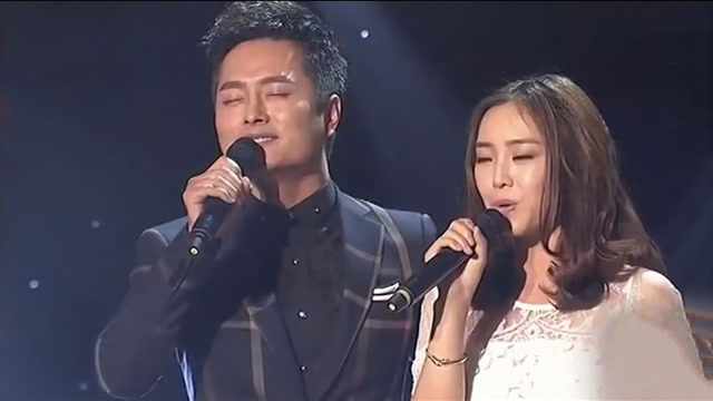 云飞,云朵深情演唱《天边》,高音简直太惊艳了!