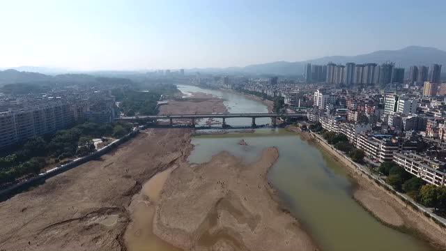 航拍容县绣江河,放水后河畔更美