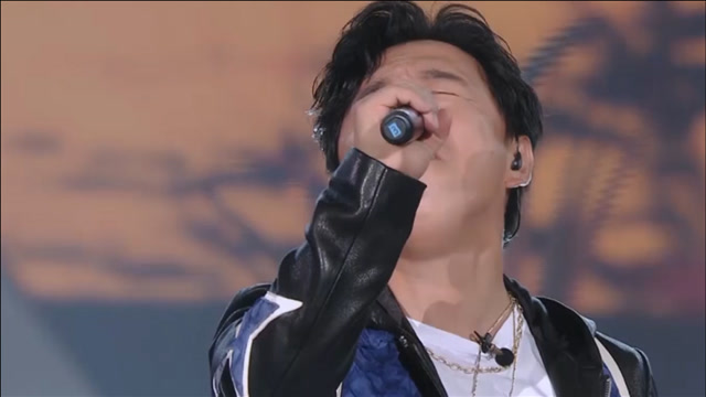 开口跪!黄渤带领极挑团歌曲串烧,全员开嗓炸翻全场