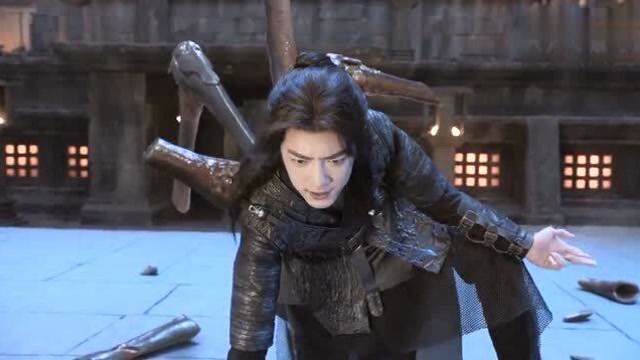 斗罗大陆肖战亮出昊天锤出其不意用魂骨制服邪月整个过程太惊心动魄