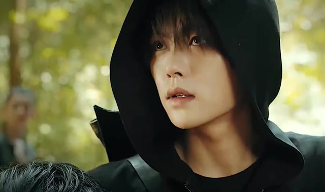 吴邪无意碰到蛇卵,不料竟在肚子里种了蘑菇,第一次没见小哥这么紧张