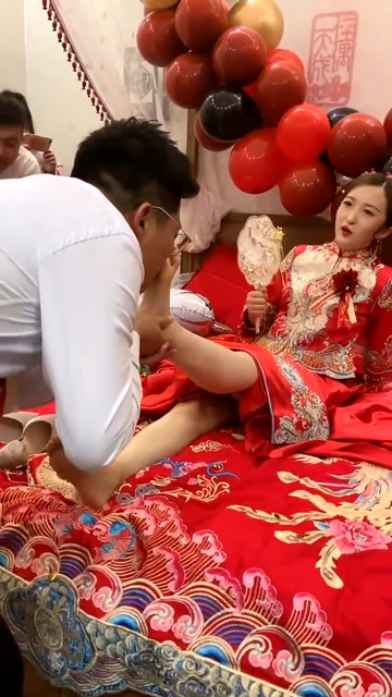 新娘的脚丫子,味好大啊